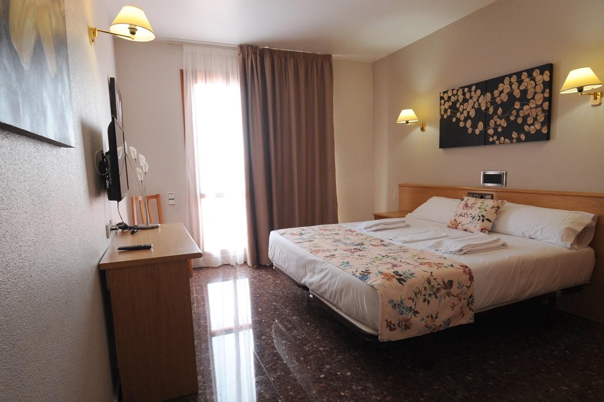 La Imperial Hotel Luceni Ngoại thất bức ảnh