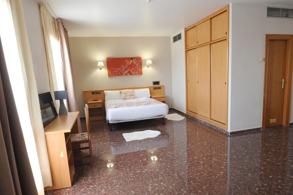 La Imperial Hotel Luceni Ngoại thất bức ảnh