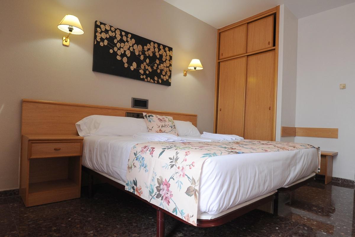 La Imperial Hotel Luceni Ngoại thất bức ảnh