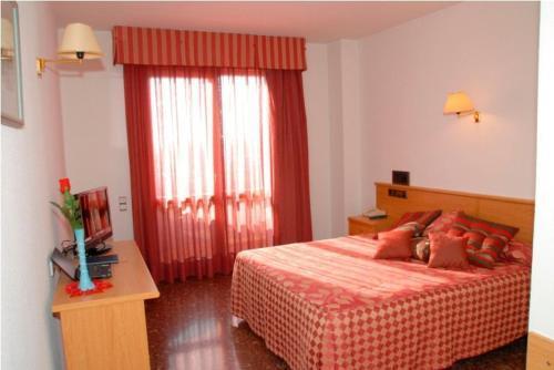 La Imperial Hotel Luceni Ngoại thất bức ảnh